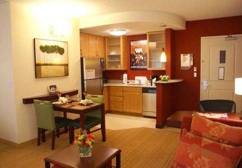 Residence Inn Pittsburgh Monroeville/Wilkins Township מראה חיצוני תמונה